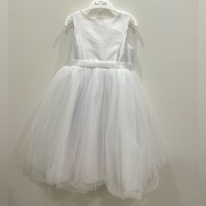 David’s bridal White flower girl dress satin/tulle size 6